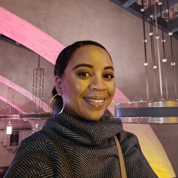 Meet your Posher, Coli - Picture 1 of 2